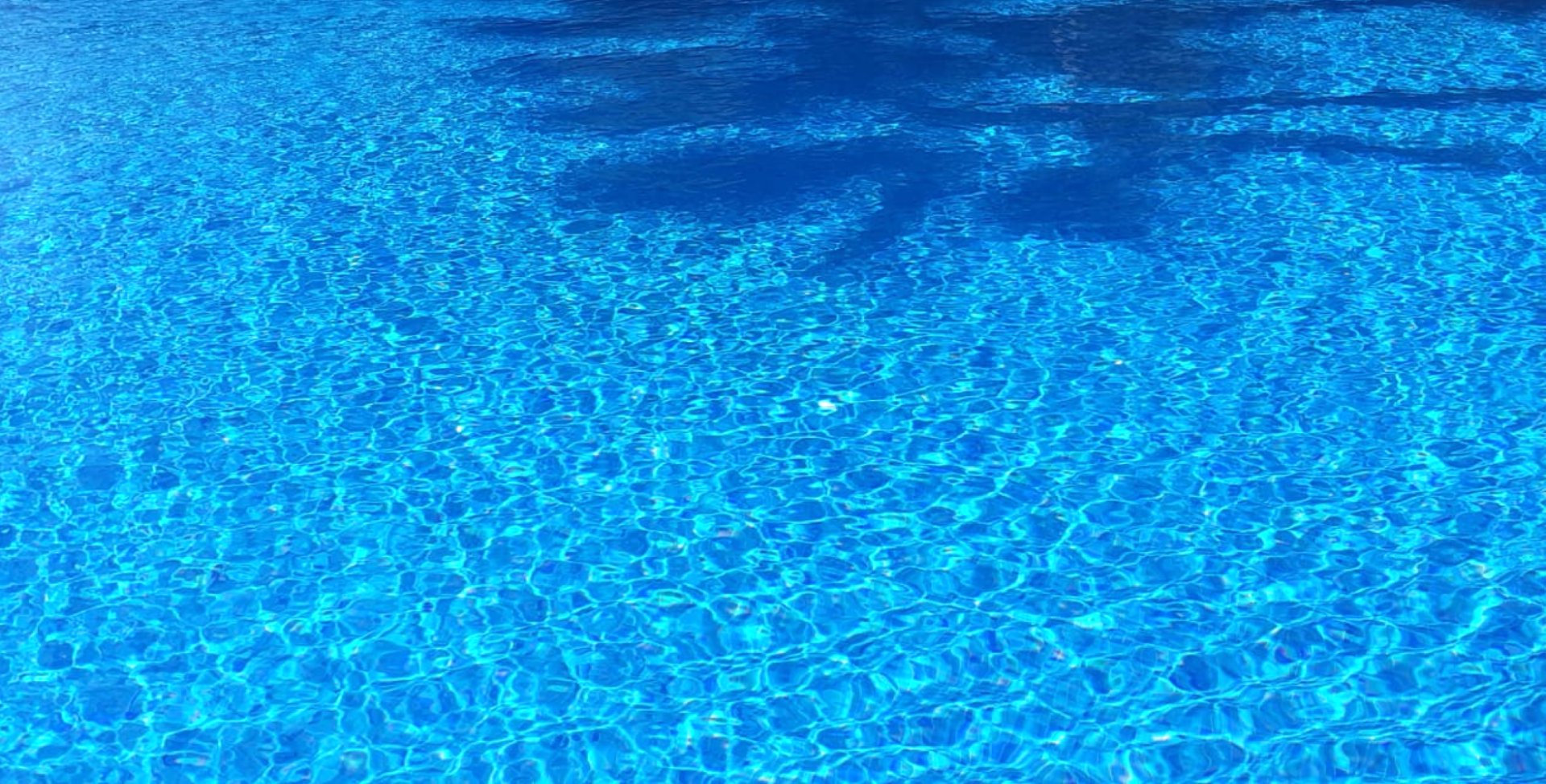 Sparkling clean holiday rental hot tub jacuzzi maintenance Fuengirola